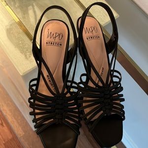 Impo stretch black dress shoe - size 8